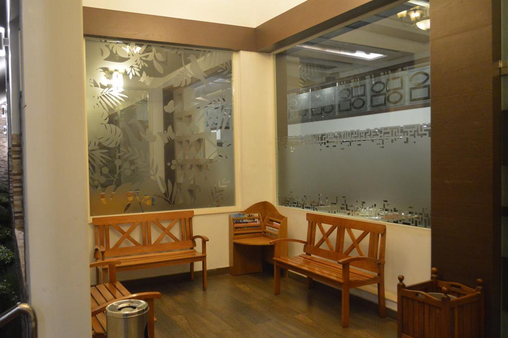 Hotel Aida Kottayam Buitenkant foto