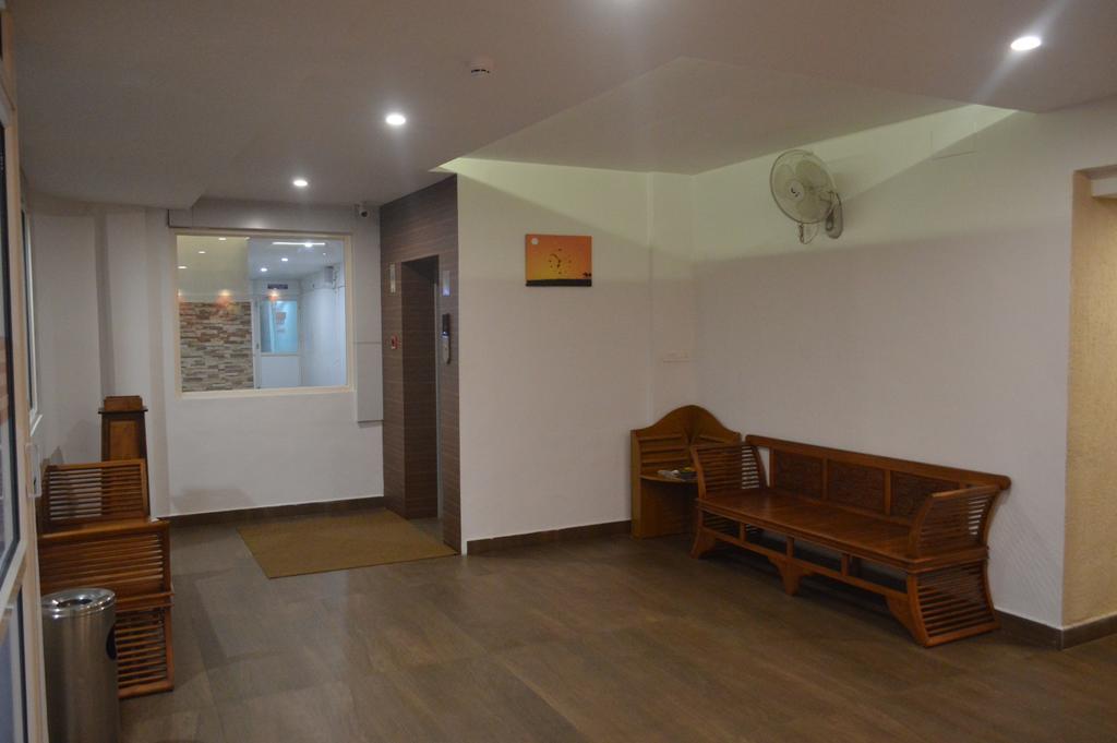 Hotel Aida Kottayam Buitenkant foto