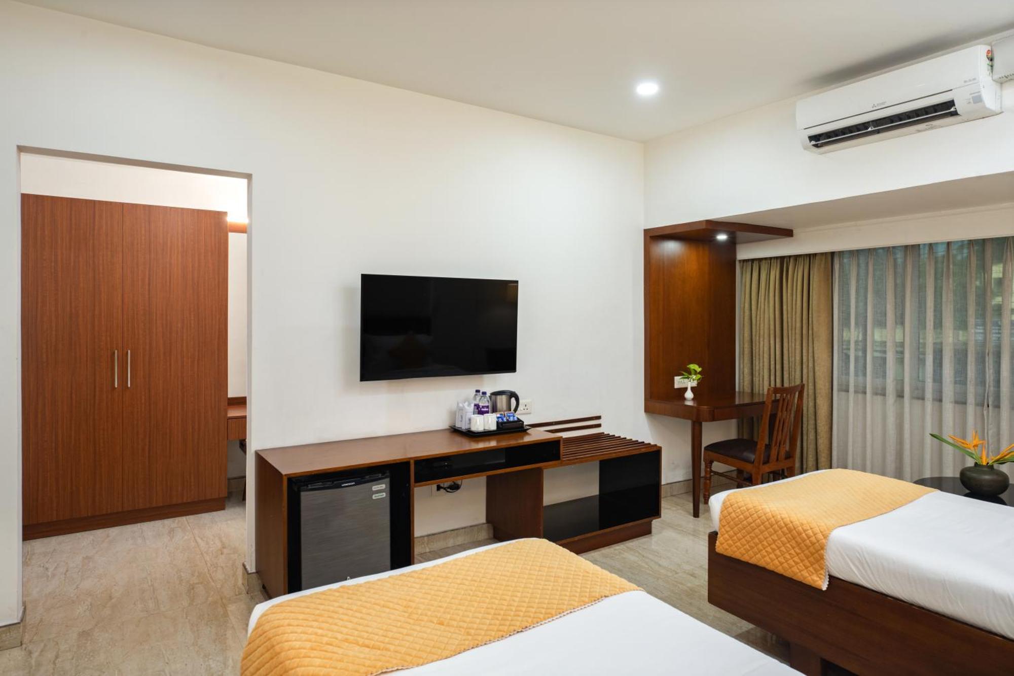 Hotel Aida Kottayam Buitenkant foto
