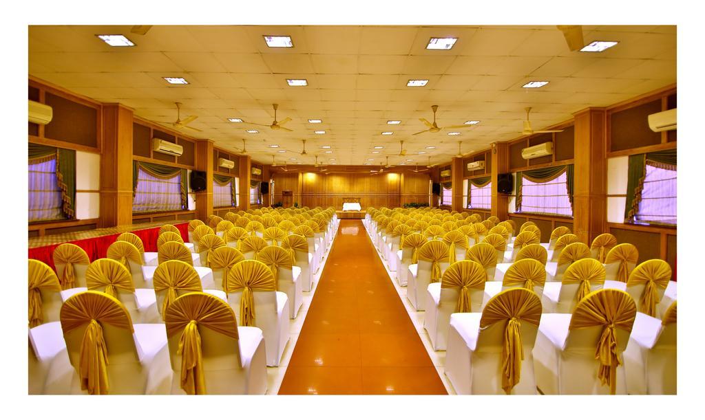 Hotel Aida Kottayam Buitenkant foto