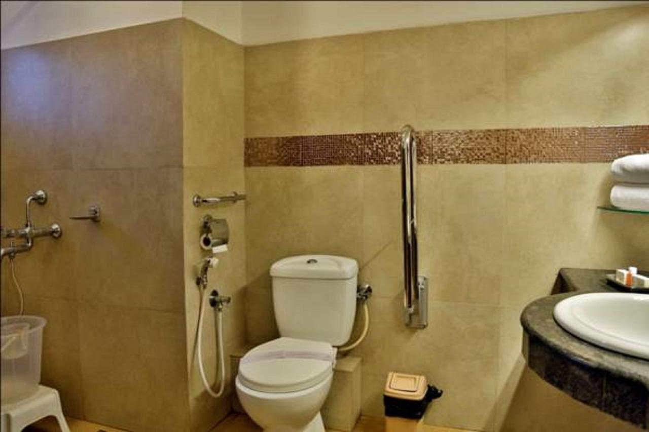 Hotel Aida Kottayam Buitenkant foto