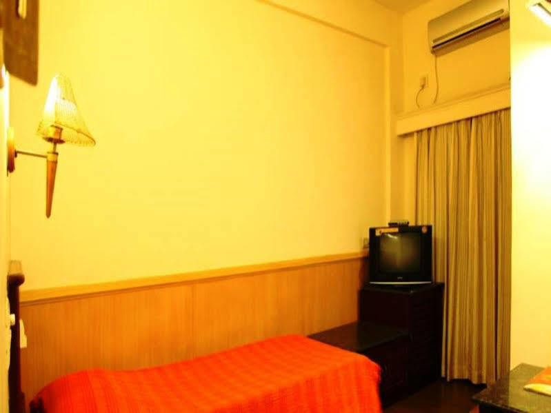 Hotel Aida Kottayam Buitenkant foto